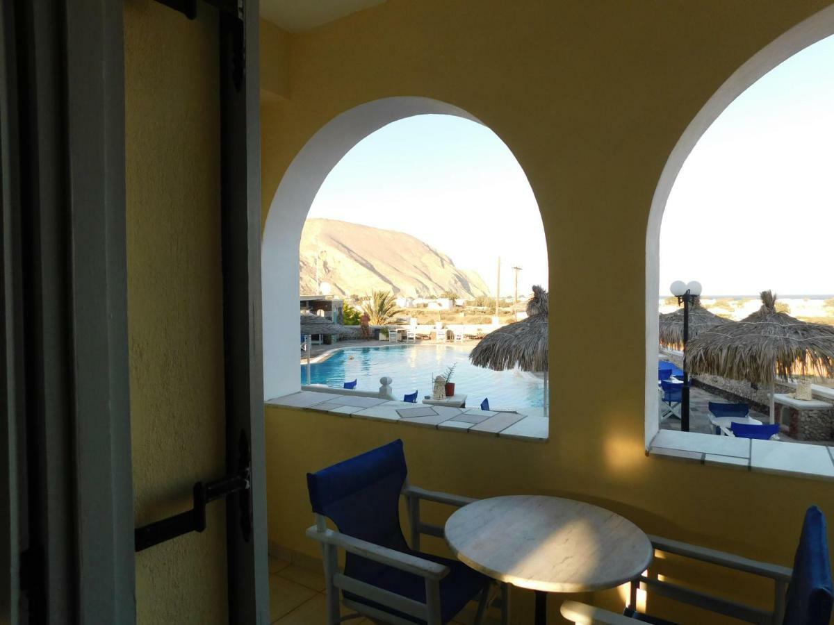 Sea Side Perivolos Hotel Exterior photo