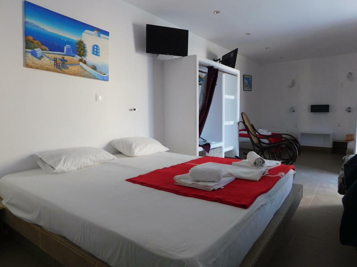 Sea Side Perivolos Hotel Exterior photo