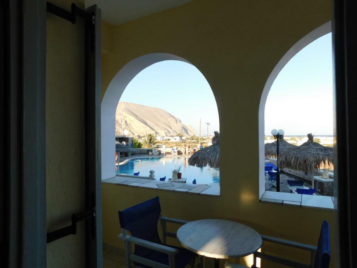 Sea Side Perivolos Hotel Exterior photo